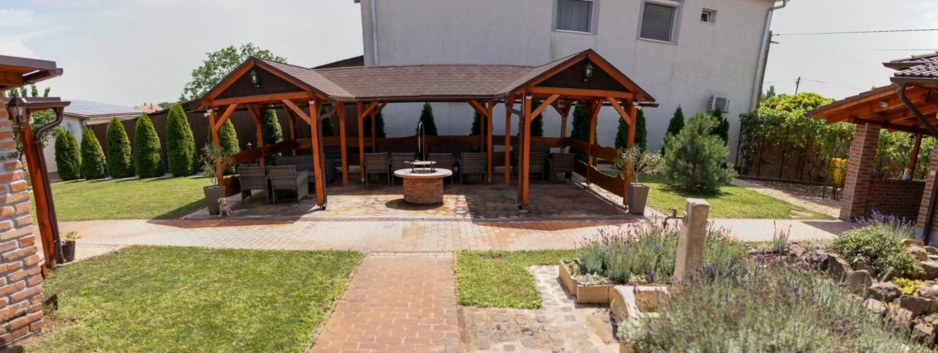 Holiday Apartmanhaz Gyula Dış mekan fotoğraf