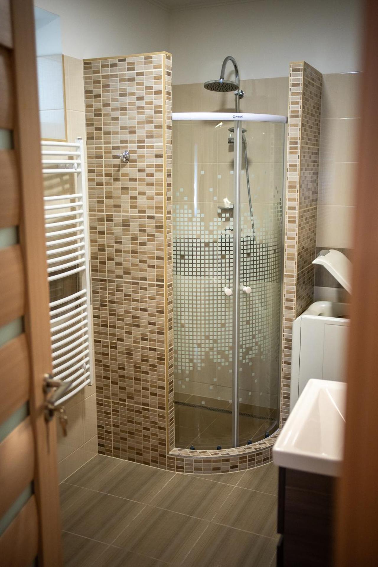 Holiday Apartmanhaz Gyula Dış mekan fotoğraf