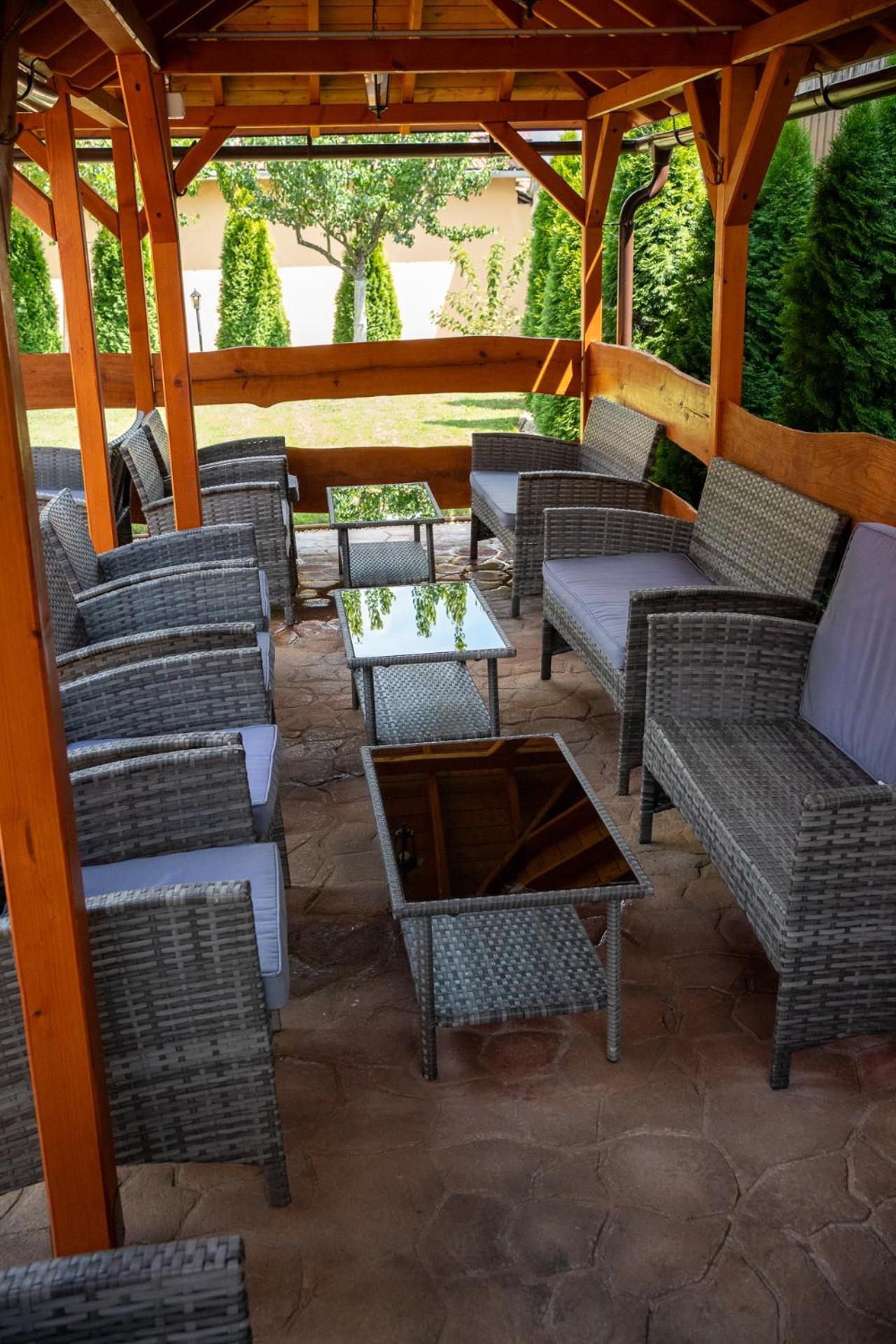Holiday Apartmanhaz Gyula Dış mekan fotoğraf