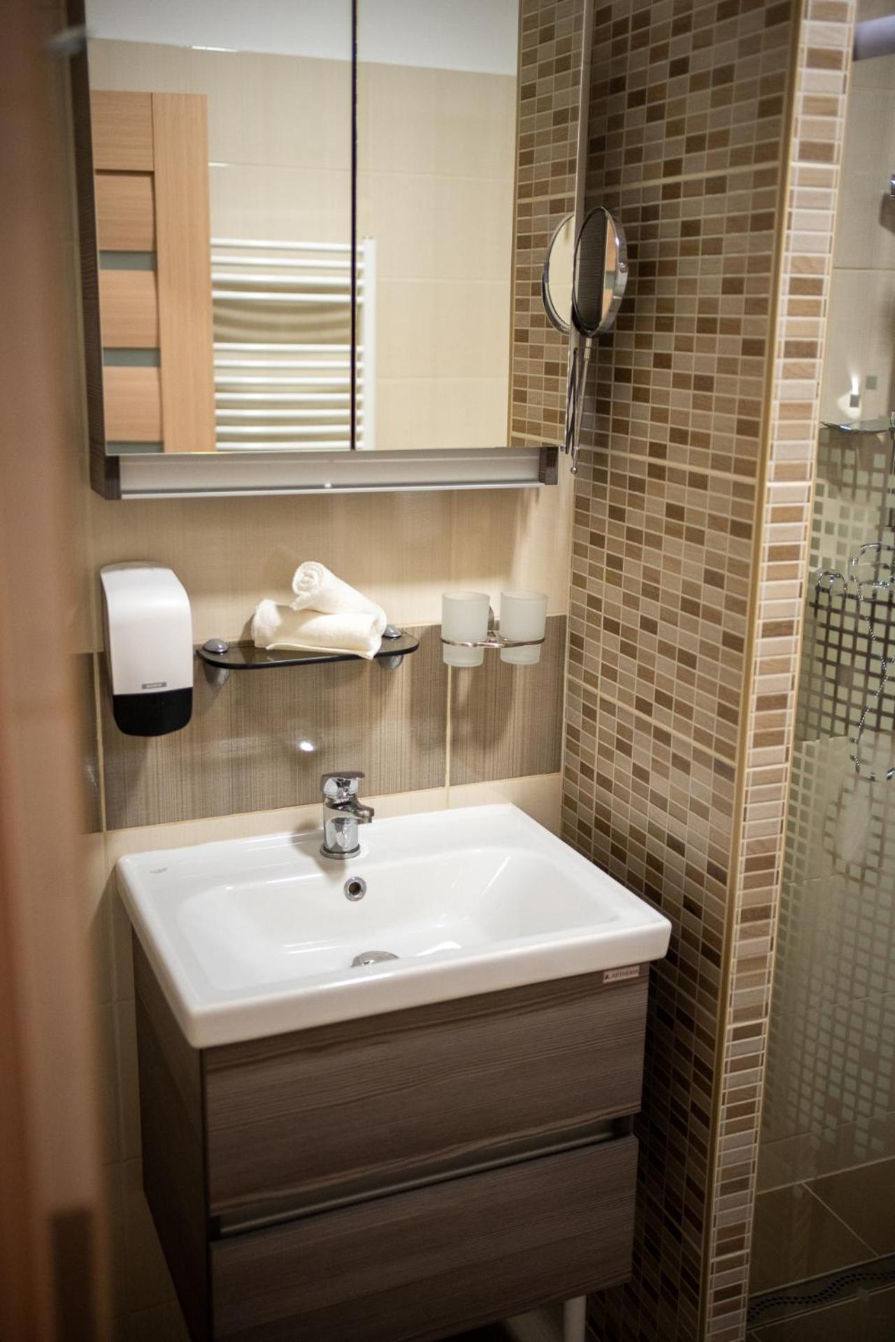Holiday Apartmanhaz Gyula Dış mekan fotoğraf